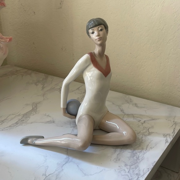 Lladro gymnast exercise - Picture 1 of 4